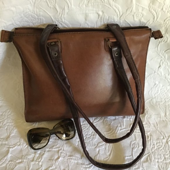 Artisanal Hand Crafted Leather Shoulder Purse / Tote Bag by Conception Cuir - Picture 4 of 8